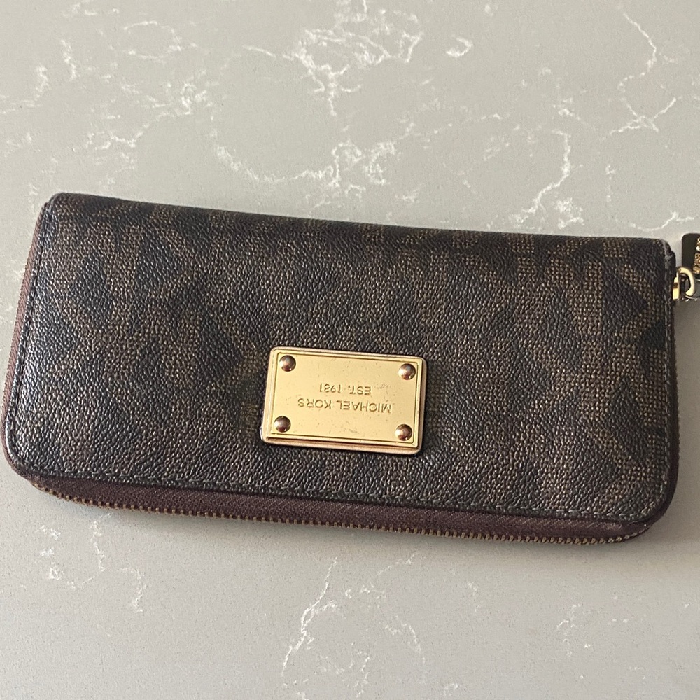 Michael Kors Brown Monogram Zip Key & Card Holder with Gold Plaque